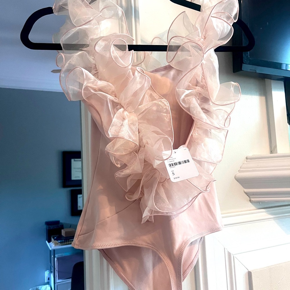***NWT*** FreePeople Ruffle body suit